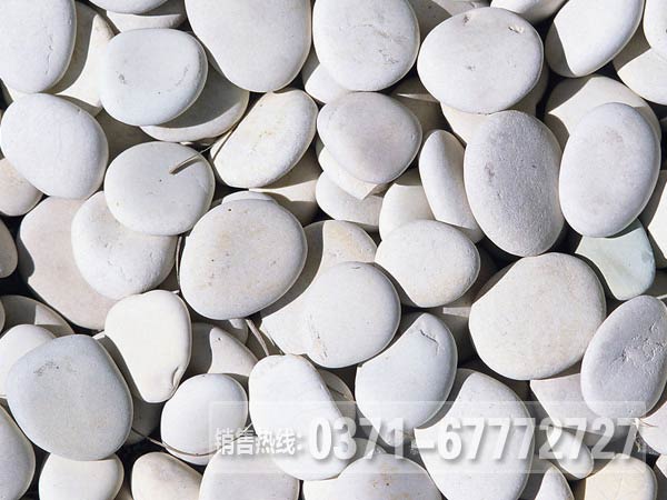 鵝卵石破碎機(jī)每小時(shí)處理多少噸鵝卵石？