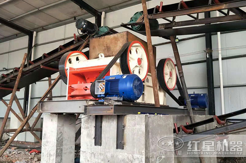 細碎破碎機有哪些？工作原理及型號參數(shù)介紹