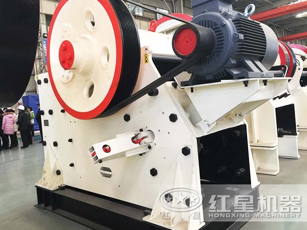 新一代CJ歐版顎式破碎機憑借高產(chǎn)、低耗迅速走紅市場
