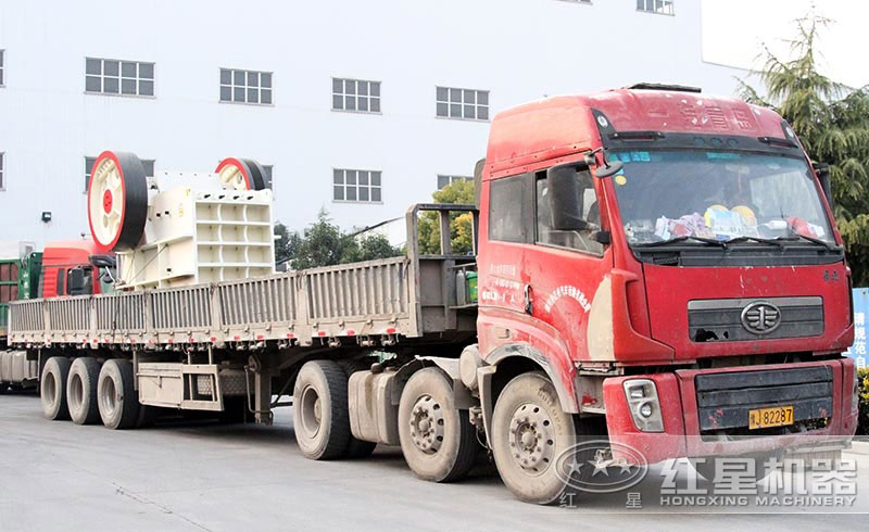 人工破碎混凝土用什么機(jī)器？選擇顎破機(jī)，大產(chǎn)量，運(yùn)行可靠